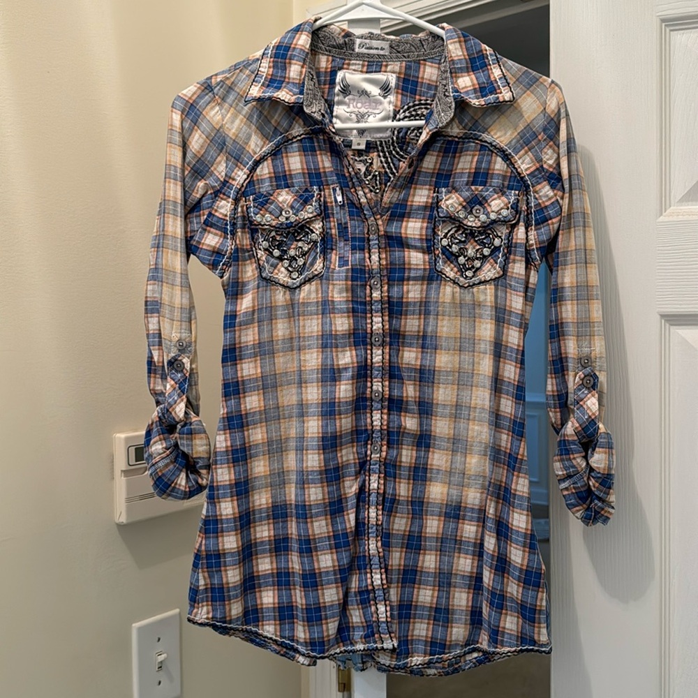 Roar button up S